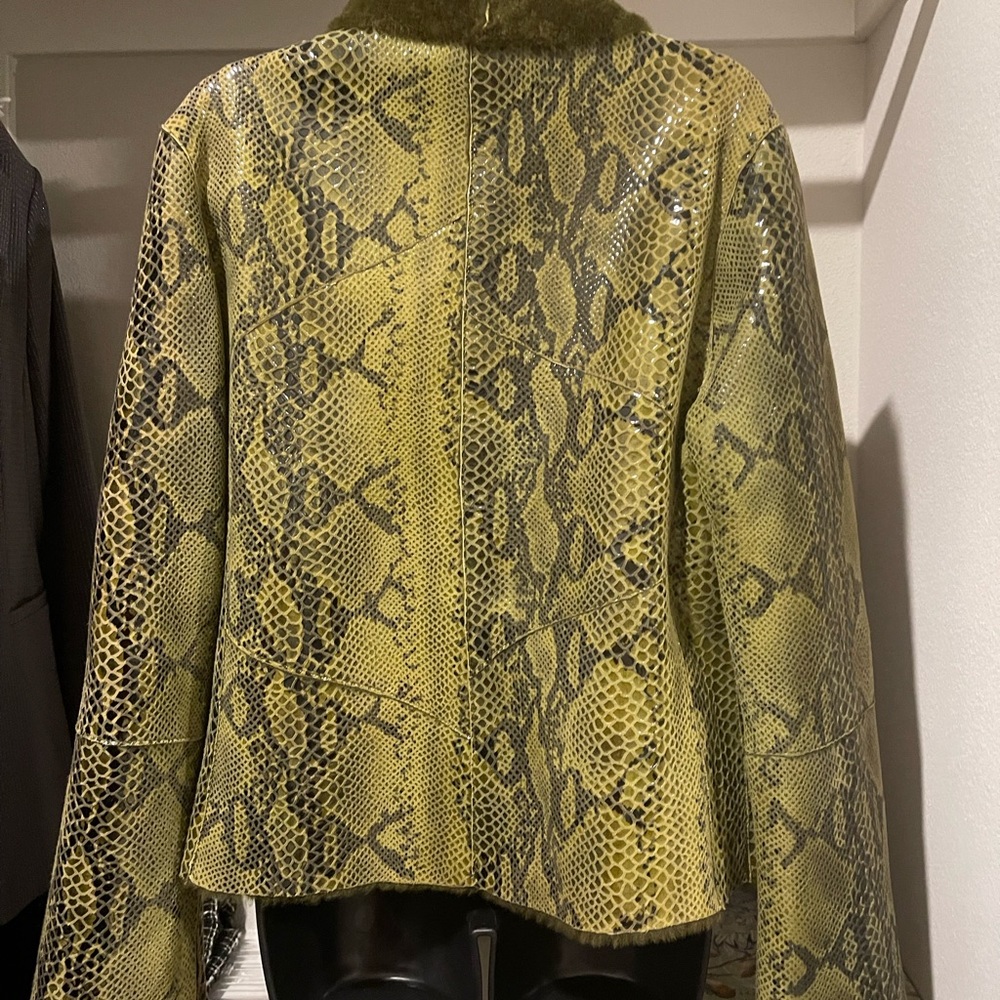 Light Weight Shearling Jacket Olive European Size… - image 6